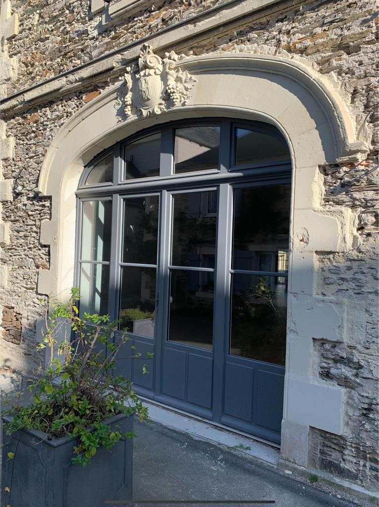 Fenêtres sur mesure